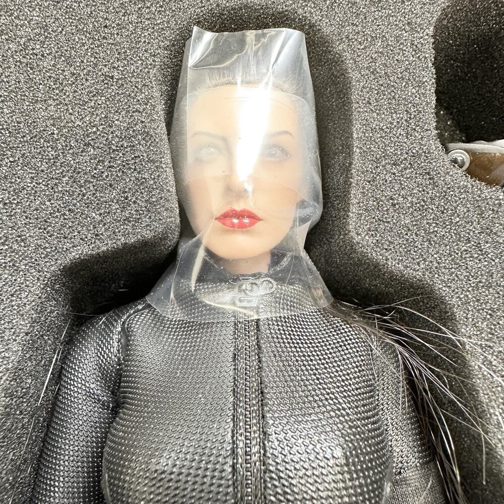 1/6 FIRE The Dark Knight Rises Selina Kyle Catwoman Anne Hathaway ACTION FIGURE - Picture 3 of 8